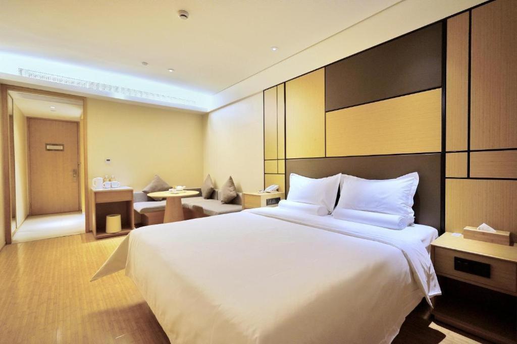 Ji Hotel Shanghai Hongqiao Yan'An XI Road מראה חיצוני תמונה