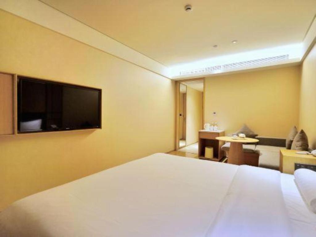 Ji Hotel Shanghai Hongqiao Yan'An XI Road מראה חיצוני תמונה