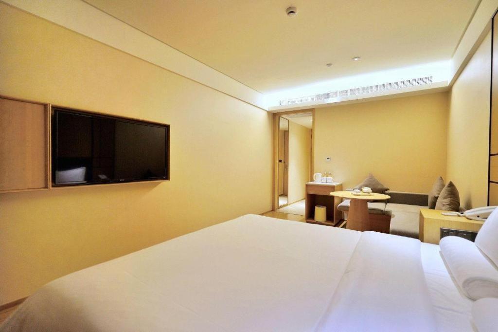 Ji Hotel Shanghai Hongqiao Yan'An XI Road מראה חיצוני תמונה