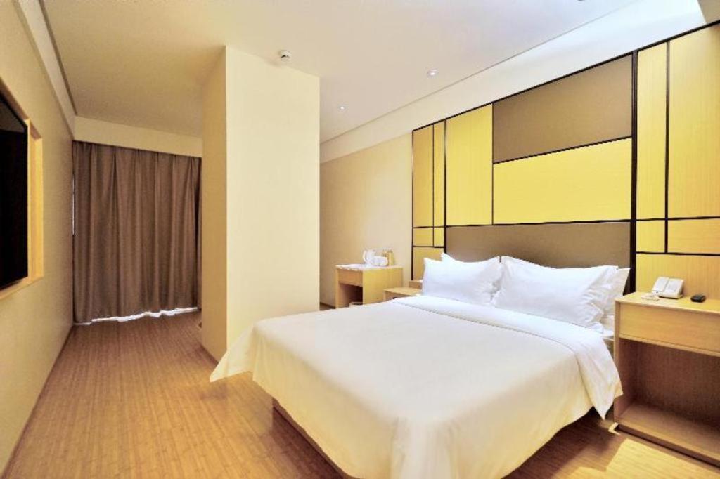 Ji Hotel Shanghai Hongqiao Yan'An XI Road מראה חיצוני תמונה