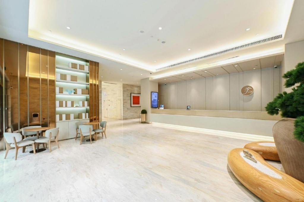 Ji Hotel Shanghai Hongqiao Yan'An XI Road מראה חיצוני תמונה
