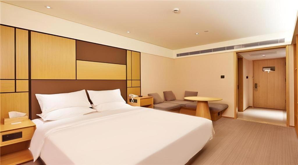 Ji Hotel Shanghai Hongqiao Yan'An XI Road מראה חיצוני תמונה